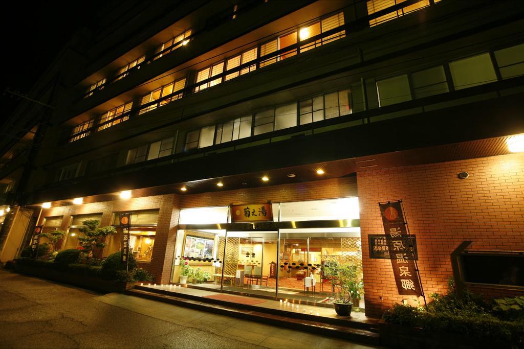Hotel Kikunoyu Maniwa Екстериор снимка