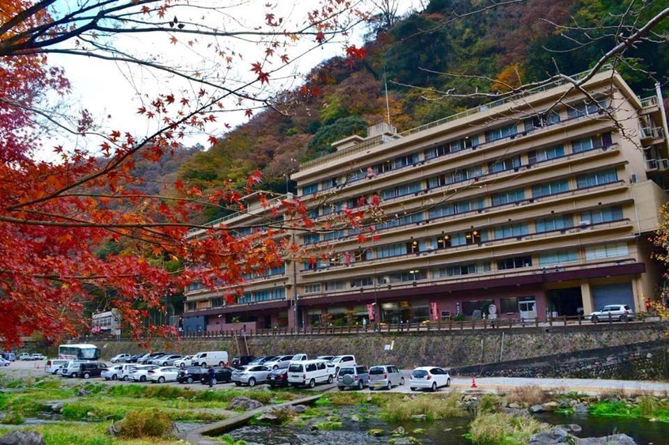 Hotel Kikunoyu Maniwa Екстериор снимка