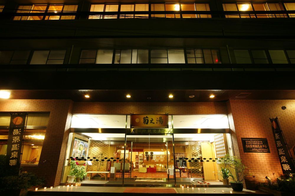 Hotel Kikunoyu Maniwa Екстериор снимка