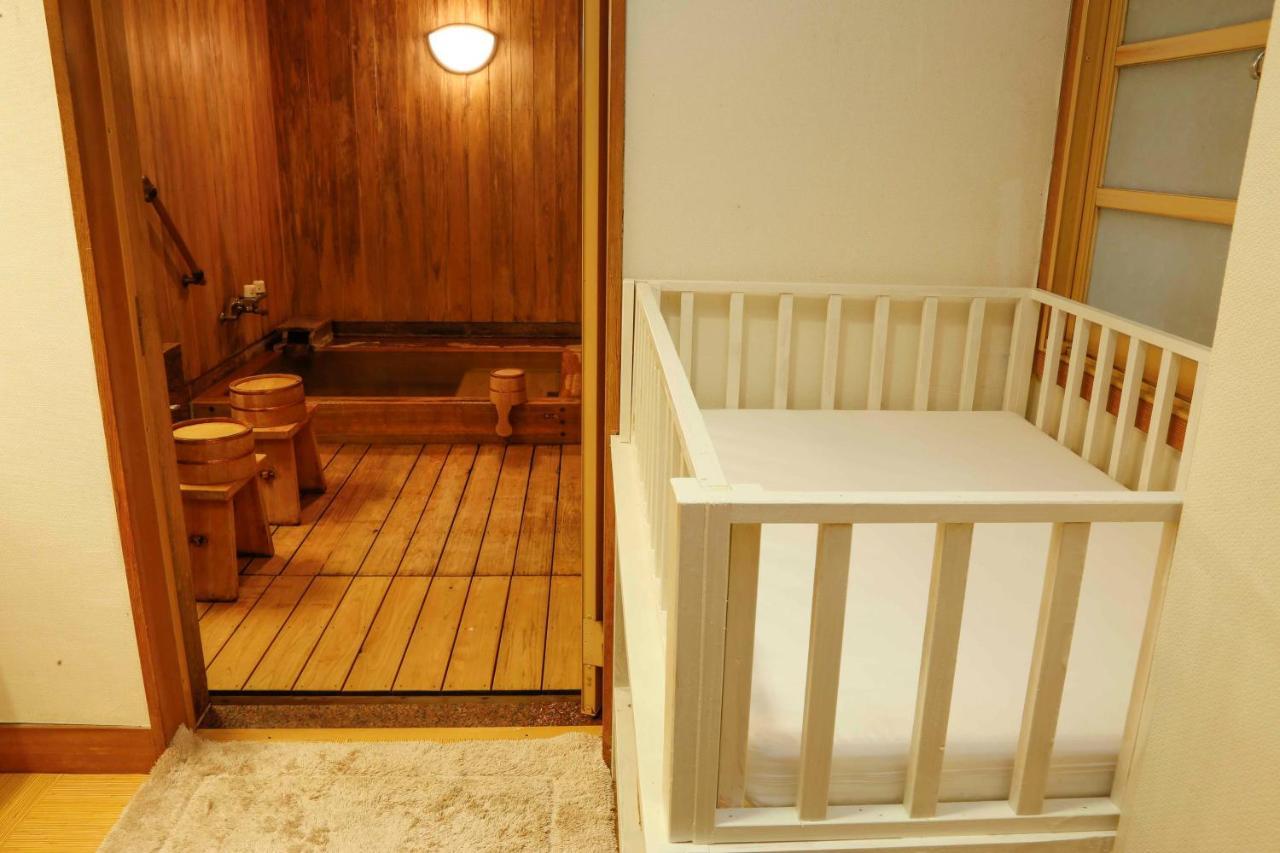 Hotel Kikunoyu Maniwa Екстериор снимка